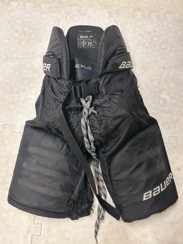 Used Junior Bauer  Nexus 400 Hockey Pants