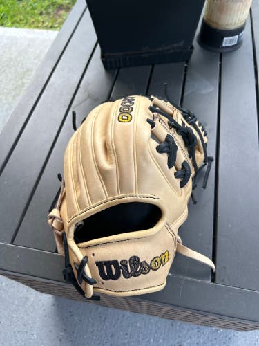 New  Infield 11.5" A2000 Baseball Glove