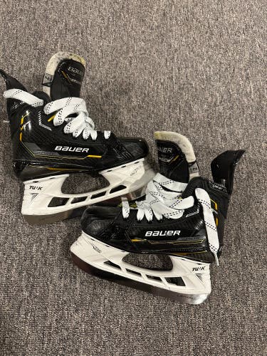 Bauer Supreme M5 Pro Size 2D Hockey Skates