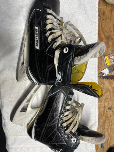Used Bauer Size 5 Supreme S180 Hockey Skates