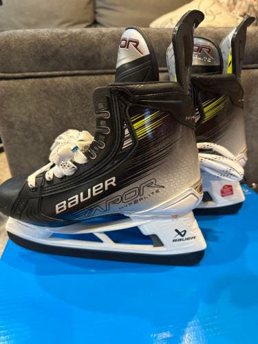 New Senior Bauer  Pro Stock 7.5 Vapor Hyperlite 2 Hockey Skates