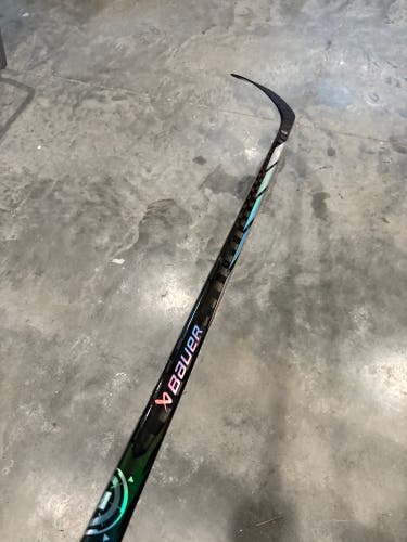 New Bauer Right Handed P92  Proto-R Hockey Stick
