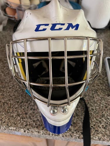 Used Youth CCM Axis 1.5 Goalie Mask