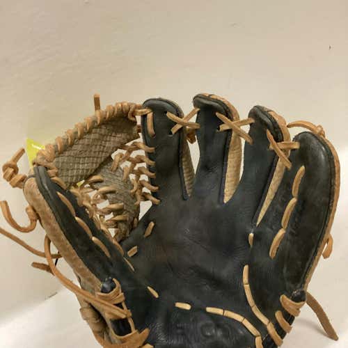 Used Rico L7r 11 Inch Rht 11" Fielders Gloves