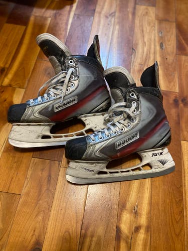Used Senior Bauer Vapor X7.0 Hockey Skates Regular Width 8.5