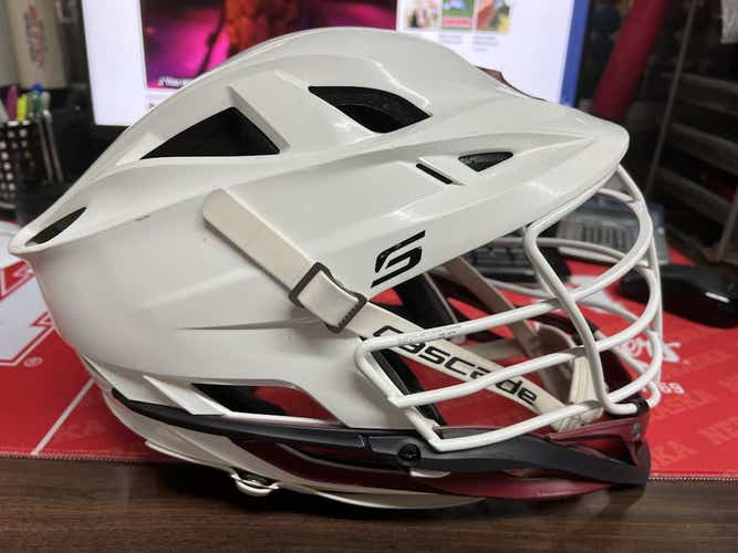 Used Cascade S White One Size Lacrosse Helmets