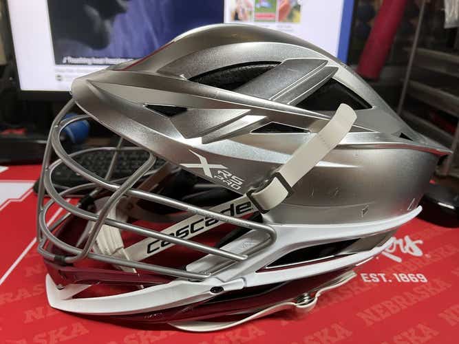 Used Cascade Xrs Pro Silver One Size Lacrosse Helmets