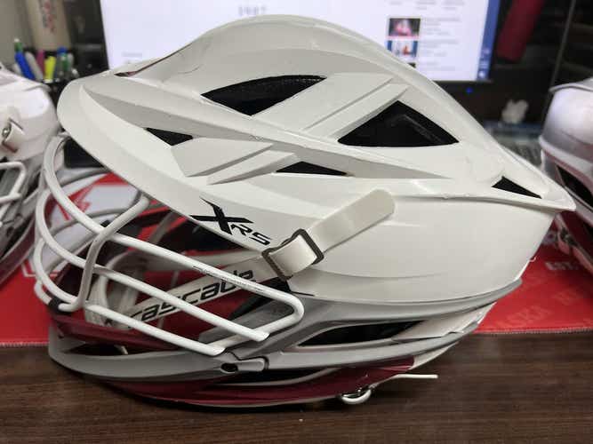 Used Cascade Xrs White One Size Lacrosse Helmets
