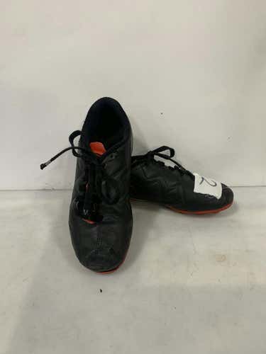 Used Umbro Junior 02 Cleat Soccer Outdoor Cleats