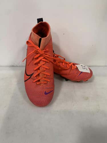 Used Nike Junior 02.5 Cleat Soccer Outdoor Cleats