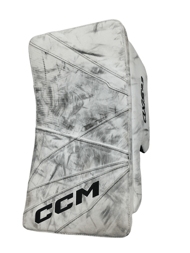 Used Ccm Axis 2.9 Full Right Goalie Catchers