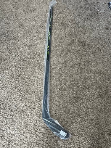 New Senior Bauer Left Hand P28 70 Flex Ag5nt Hockey Stick