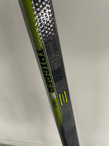 New Senior CCM Right Handed Toe Pattern Pro Stock RibCor Trigger 3D PMT Hockey Stick