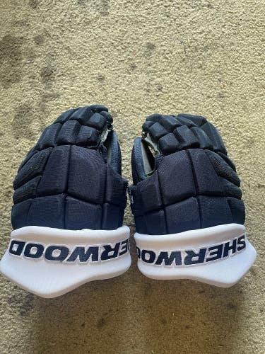 Used  Sher-Wood 13" Pro Stock Gloves