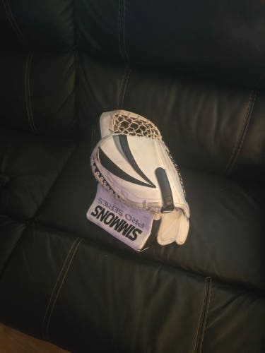 Used Simmons 995 Regular Pro Series goalie glove