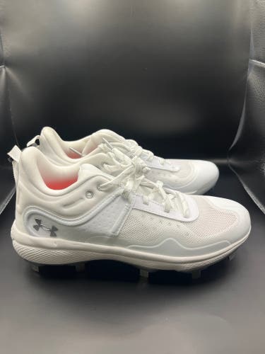 Womens Softball Under Armor Metal Cleats Size 8