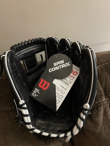 Brand new A2000 11.5 Wilson baseball glove