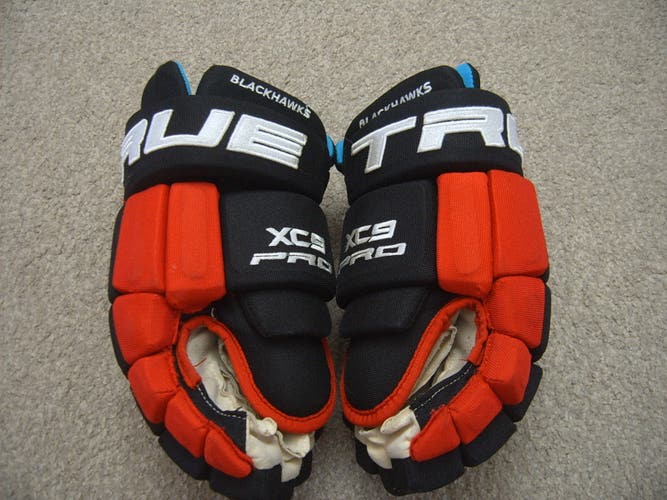 Hockey Gloves-Excellent Condition Pro Stock True XC9 Senior Hockey Gloves 13" Chicago Blackhawks