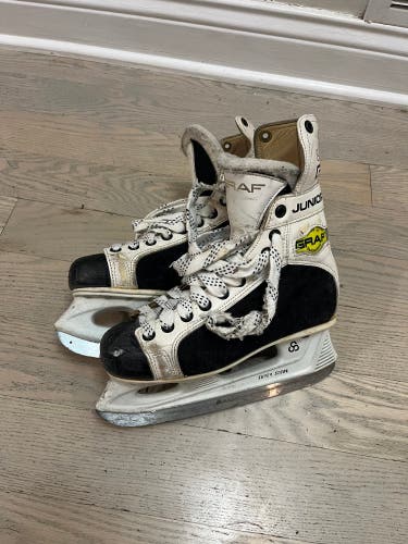 Vintage Graf can 3000 Junior Hockey Skates