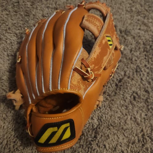 Mizuno Right Hand Throw Baseball Glove 12"  Nothing pretty/Genuine Leather