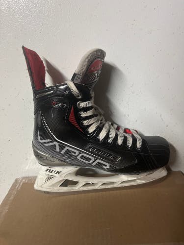 Used Senior Bauer Regular Width  7.5 Vapor 3X Hockey Skates