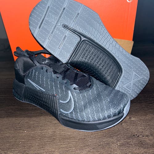 NEW MENS SZ 6.5 Nike Metcon 9 DK Smoke Grey Shoes (DZ2617 014)