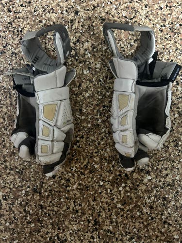 Used Epoch 13" Lacrosse Gloves