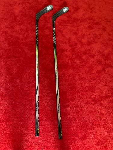 Bauer hyperlite 2 hockey stick (2 Pack)