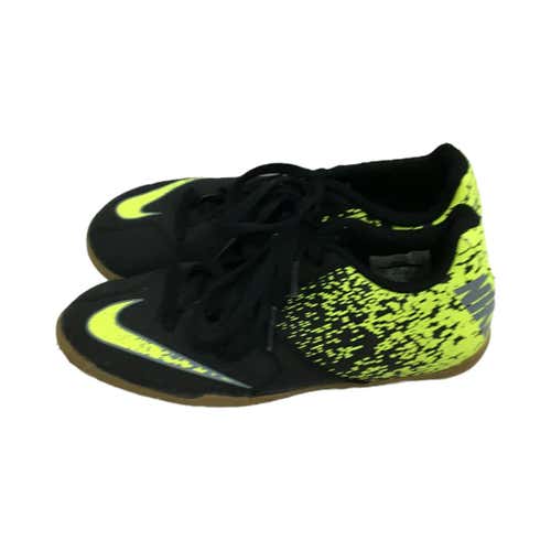 Used Nike Bomba Youth 13 Indoor Soccer Indoor Cleats