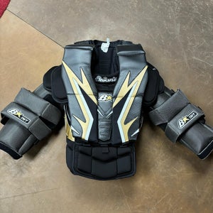 New Large/Extra Large Brian's Bstar Goalie Chest Protector Intermediate