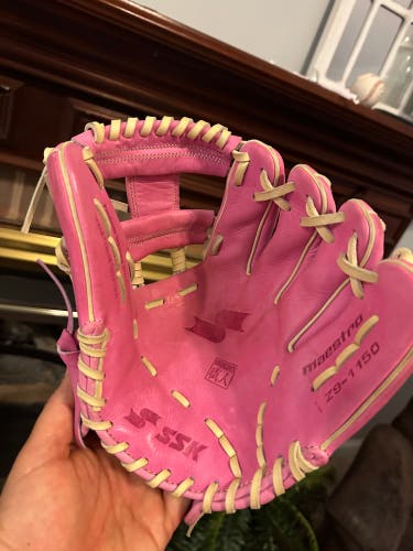 Used  Infield 11.5" z9 Baseball Glove