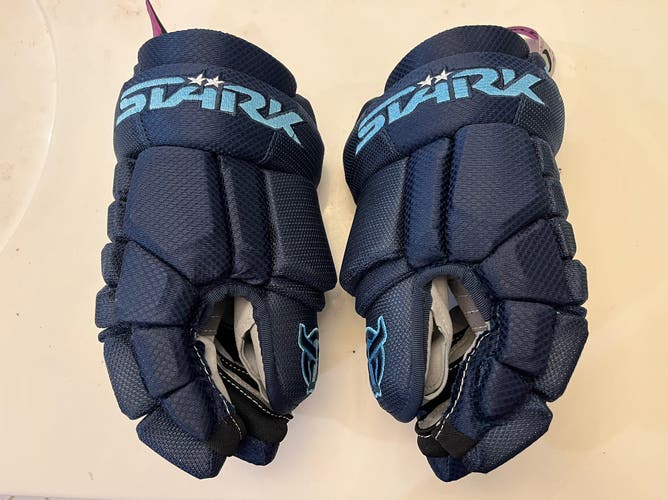Women’s girls Stark NC7 navy blue hockey gloves NEW