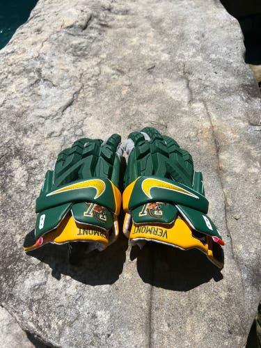 Team issued Vermont Nike vapor gloves