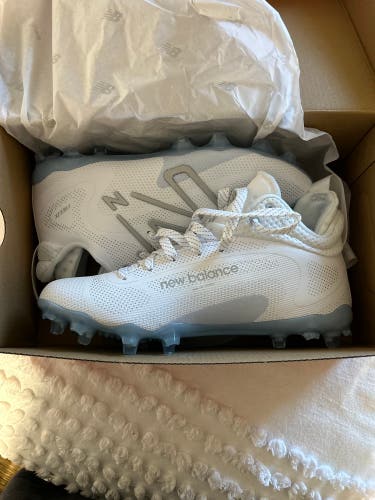 White New  Mid Top Molded Cleats Freeze 4.0