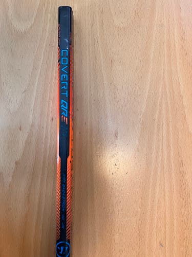 Used Junior Warrior Covert QRE10 Right Handed Hockey Stick W03 - 40 flex