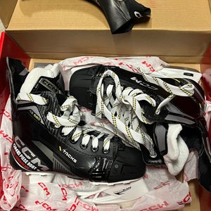 New Junior CCM AS-580 Hockey Skates