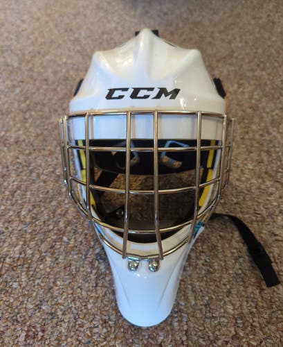Senior CCM Axis 1.5 Goalie Mask