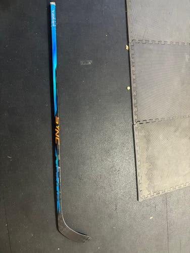Used Senior Bauer Right Handed P28 Nexus Sync Hockey Stick