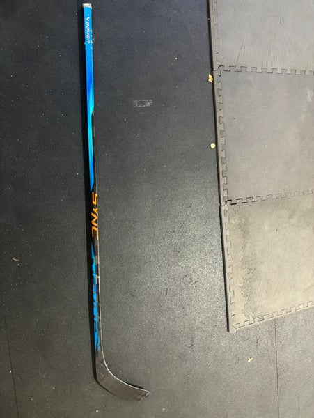 Used Senior Bauer Right Handed P28 Nexus Sync Hockey Stick