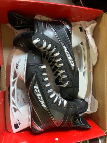 New Senior CCM Extra Wide Width  8.5 RibCor Titanium Hockey Skates