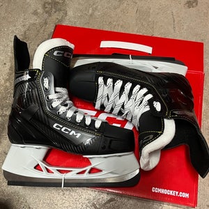New CCM Junior AS-550 Hockey Skates Regular Width