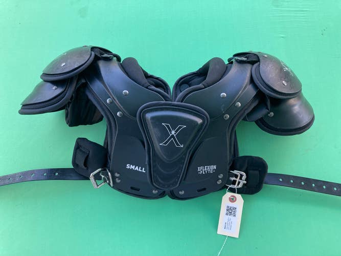 Used Small Youth Xenith Xflexion Flyte Shoulder Pads