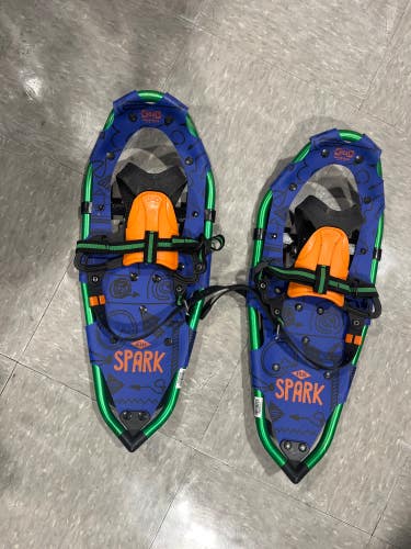 Used Atlas Spark Snowshoes Size Large