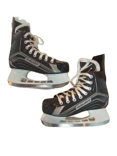 Used Bauer X200 Junior 04 Ice Hockey Skates