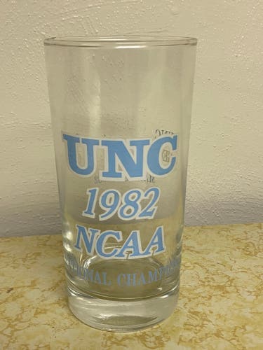 UNC Tar Heels 1982 National Champions Glass Michael Jordan