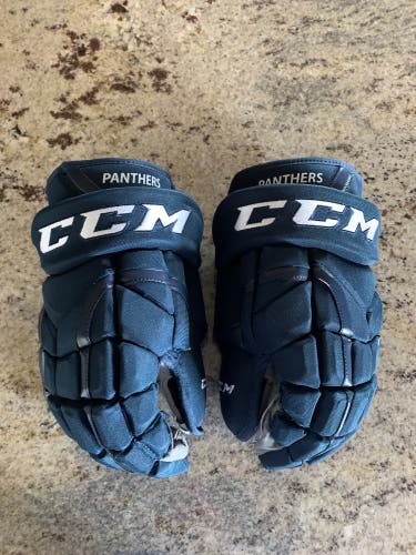 CCM HG12 Gloves 15in