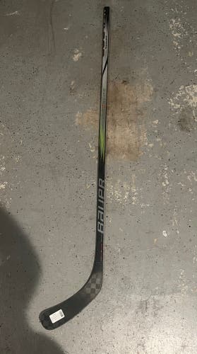 New Senior Bauer Right Handed P92 Pro Stock Vapor Hyperlite 2 Hockey Stick