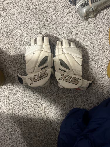Used  STX Large Stallion 500 Lacrosse Gloves