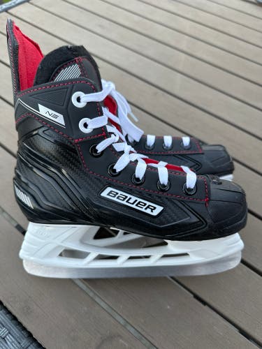 Bauer NS Hockey Skates, Size Y13R - Like New!