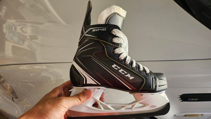 Junior Used CCM Tacks 9040 Hockey Skates Regular Width Size 13 - Used Once!